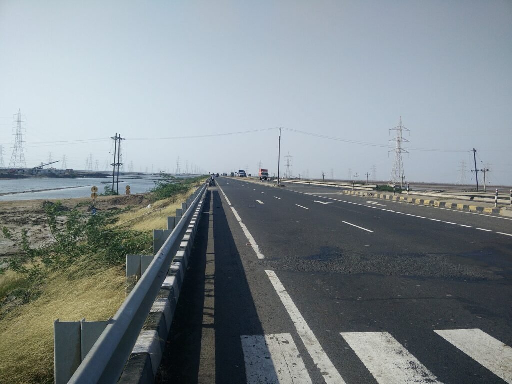 Gujarat state highway used for outstation travel from Bhuj